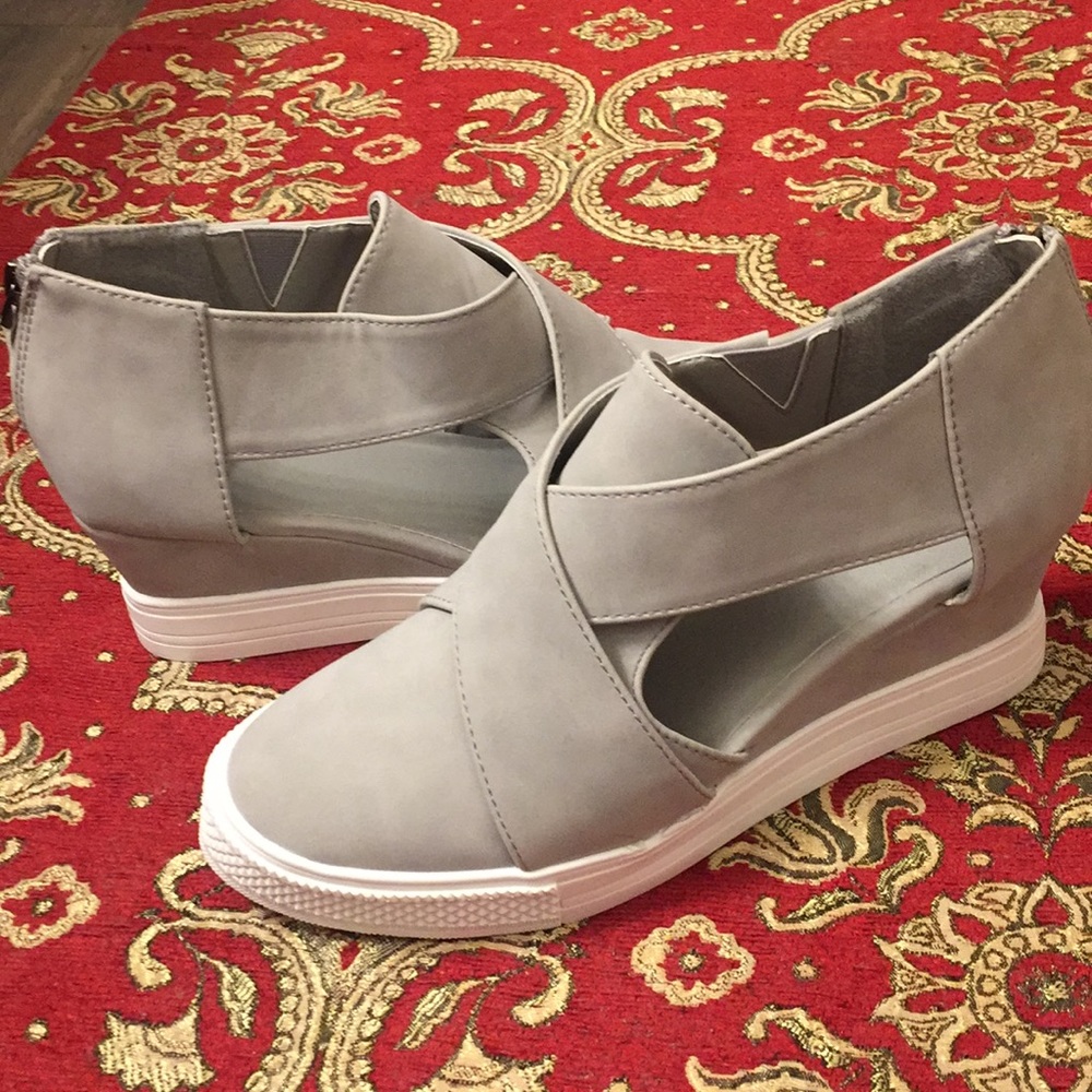 Shoes (bran new)